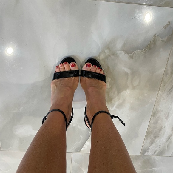 Christian Louboutin Soula Loubi Queen Limited Edition Swarovski Crystal Sandal - Picture 11 of 13